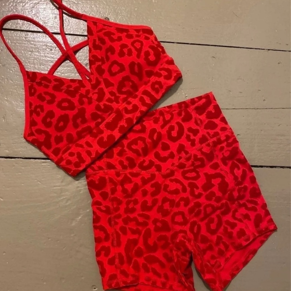 BALANCE ATHLETICA Form bra and Lux Short